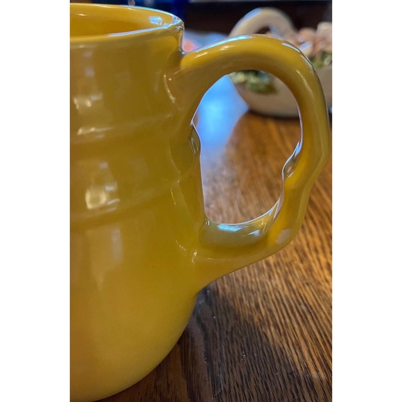 Vintage Yellow Stoneware Pitcher Creamer Handle Made in USA Serving Tableware - Picture 8 of 10